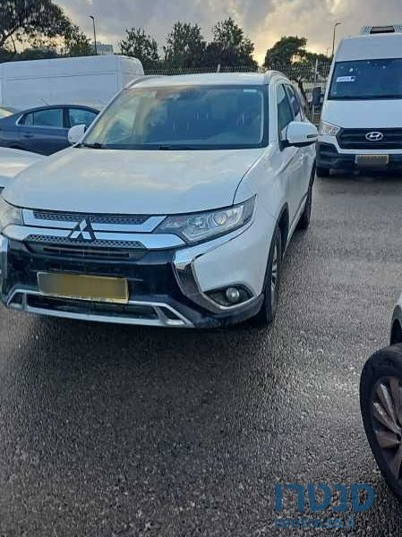 2020' Mitsubishi Outlander מיצובישי אאוטלנדר photo #1