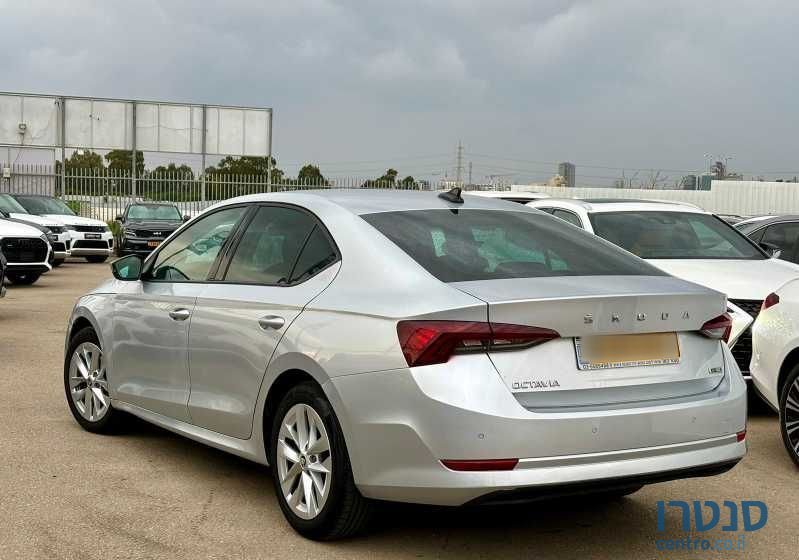 2021' Skoda Octavia סקודה אוקטביה photo #5