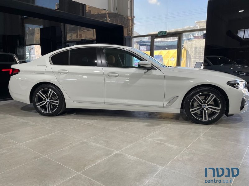 2022' BMW 5 Series ב.מ.וו סדרה 5 photo #3