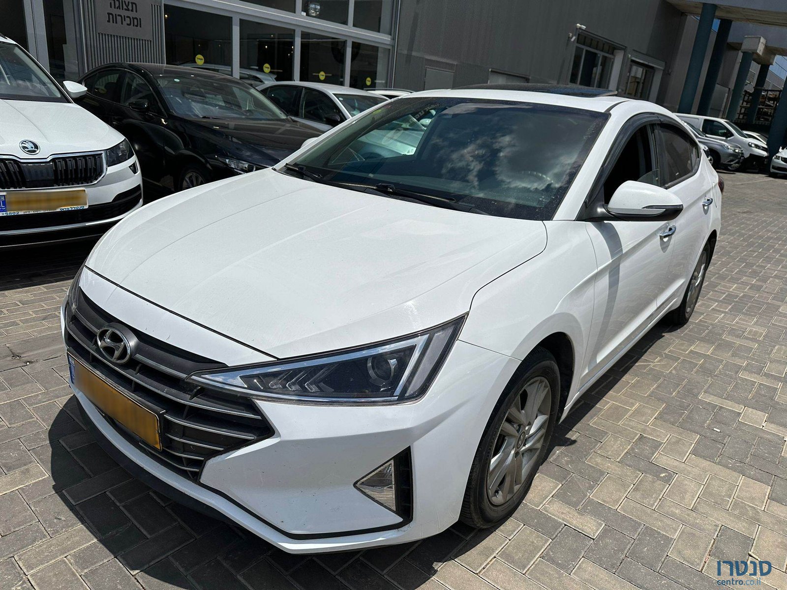 2017' Hyundai ELANTRA photo #1