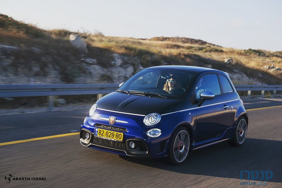 2017' Fiat Abarth photo #1