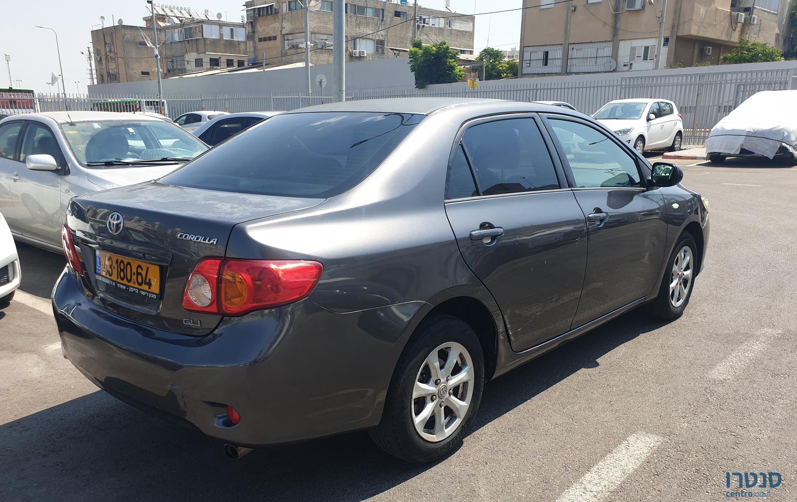 2008' Toyota Corolla photo #3