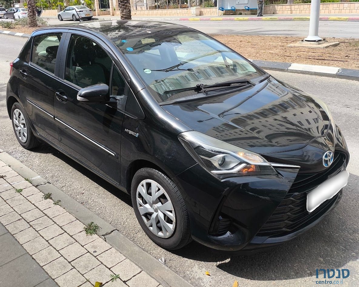 2018' Toyota Yaris טויוטה יאריס photo #5
