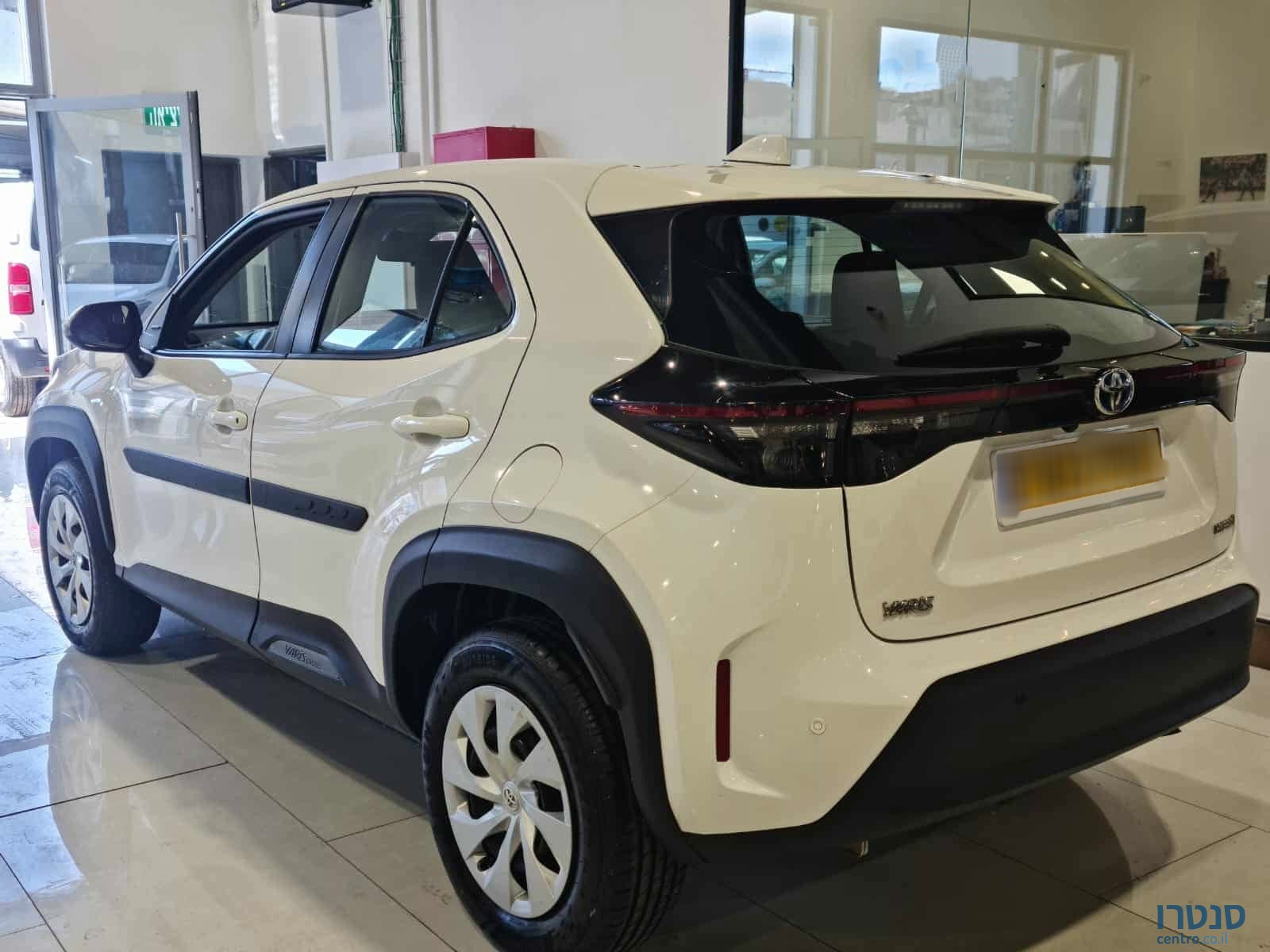 2022' Toyota Yaris Cross photo #4