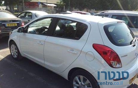 2013' Hyundai i20 i20 יונדאי photo #1