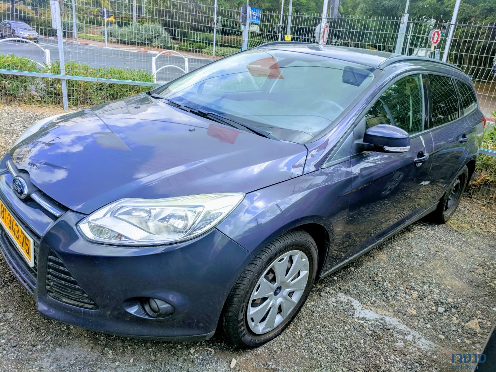 2014' Ford Focus photo #2