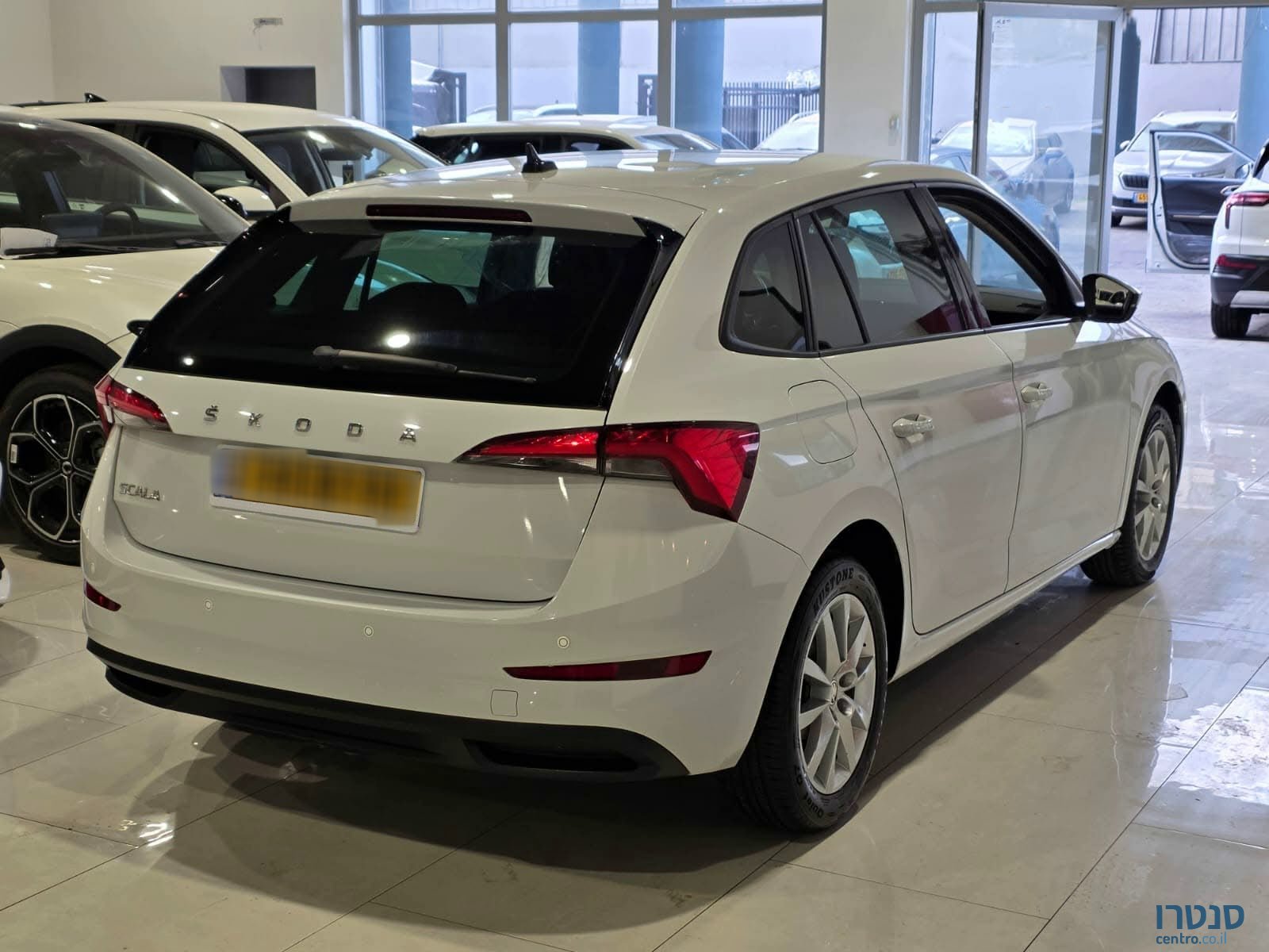 2023' Skoda Scala photo #3