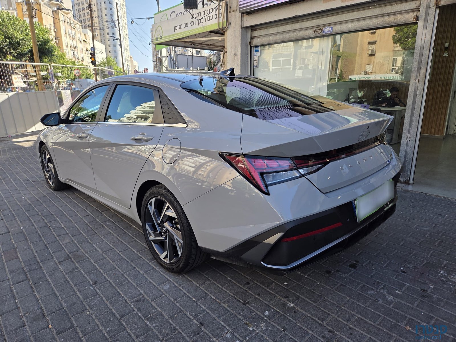2025' Hyundai Elantra photo #4