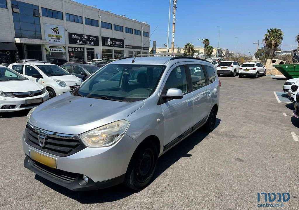 2015' Dacia Lodgy דאצ'יה לודג'י photo #4