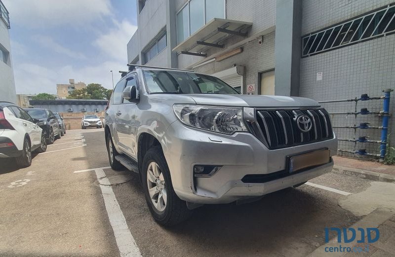 2019' Toyota Land Cruiser טויוטה לנד קרוזר photo #3