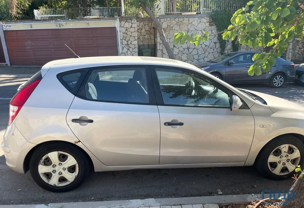2009' Hyundai i30 יונדאי photo #3