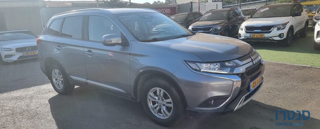 2019' Mitsubishi Outlander מיצובישי אאוטלנדר photo #2