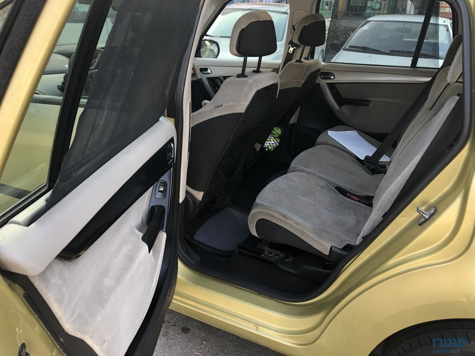 2008' Citroen C4 Picasso photo #5