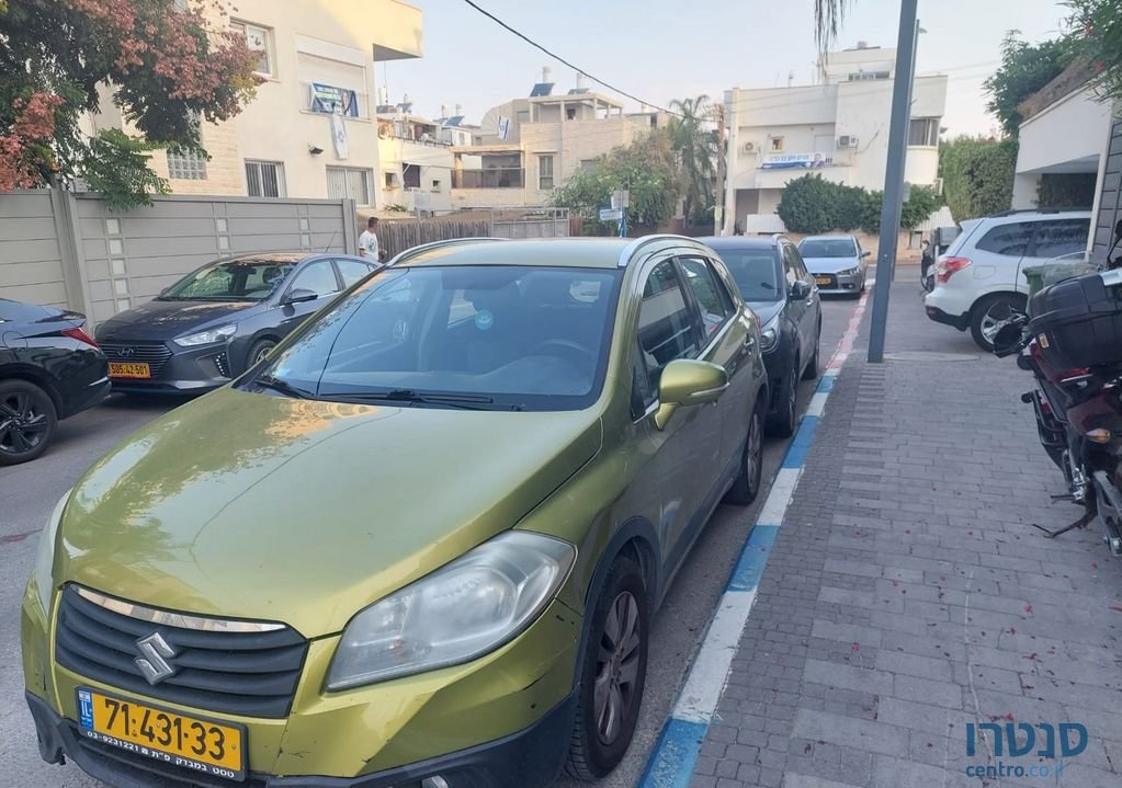 2015' Suzuki SX4 סוזוקי קרוסאובר photo #3