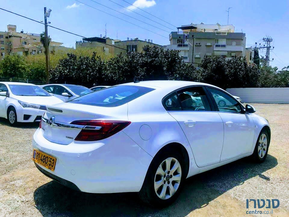 2014' Opel Insignia photo #2