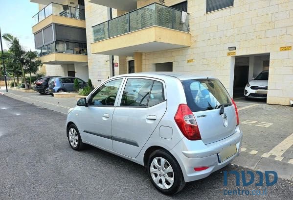 2011' Hyundai i10 יונדאי photo #2