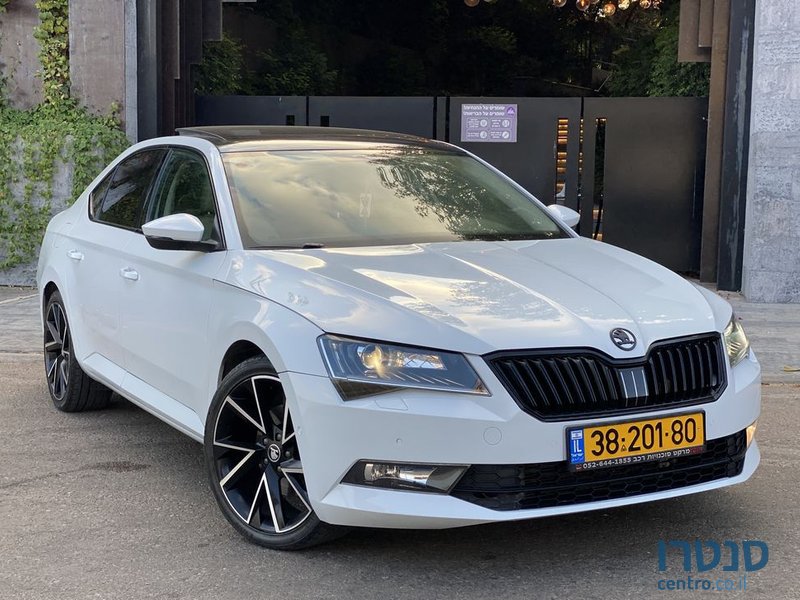 2017' Skoda Superb סקודה סופרב photo #3