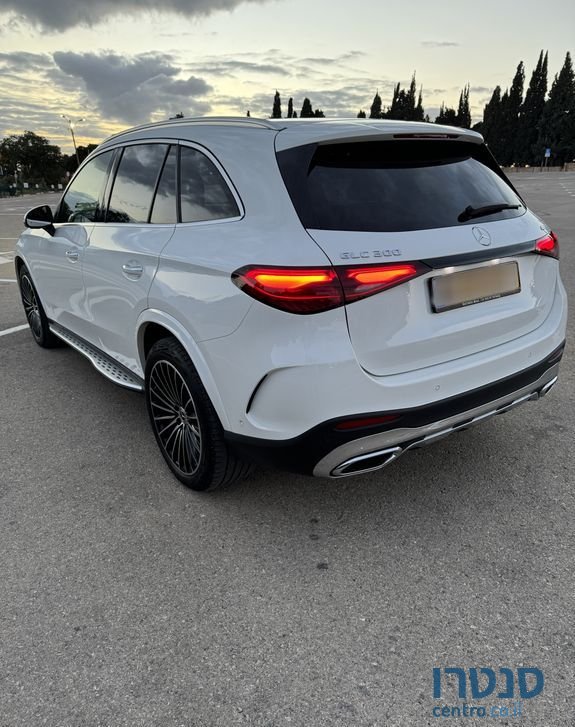 2023' Mercedes-Benz GLC מרצדס photo #3