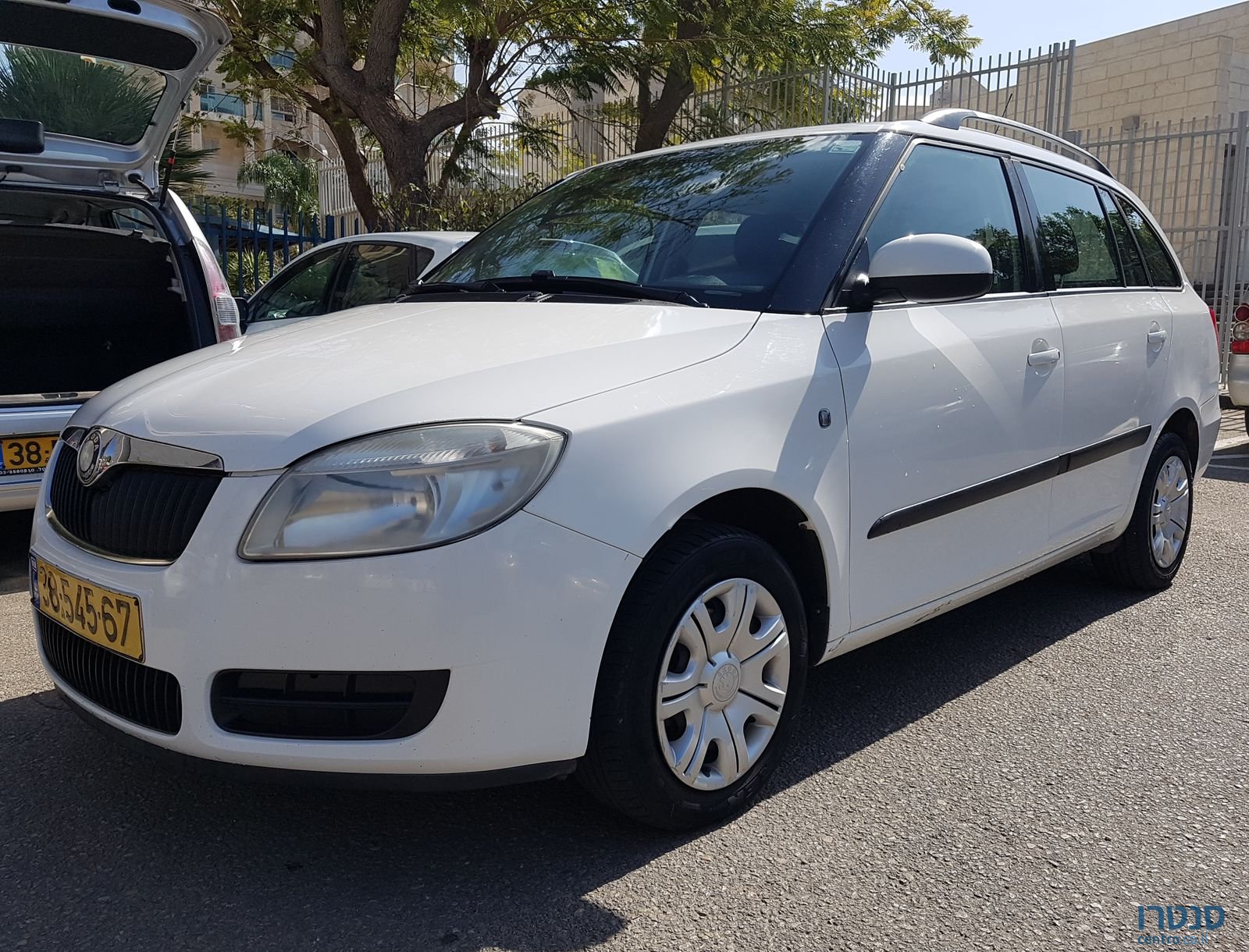 2010' Skoda Fabia photo #1