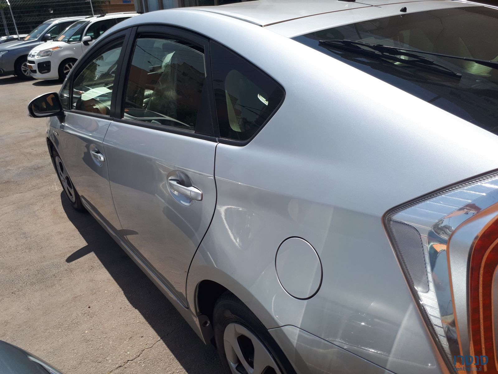 2015' Toyota Prius photo #3