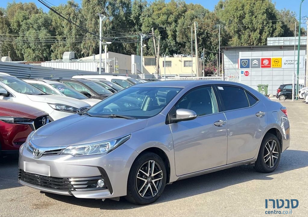 2018' Toyota Corolla טויוטה קורולה photo #2
