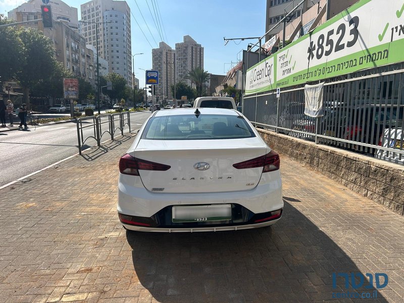 2019' Hyundai Elantra photo #5