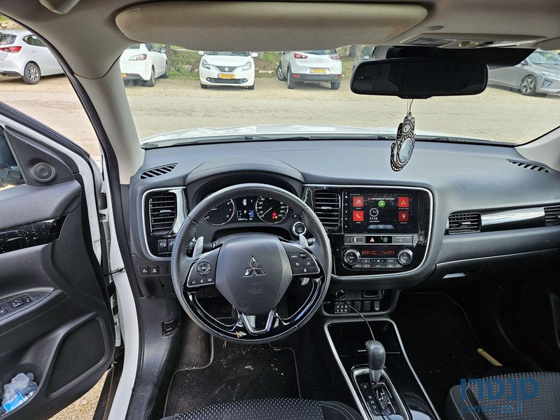 2019' Mitsubishi Outlander מיצובישי אאוטלנדר photo #3