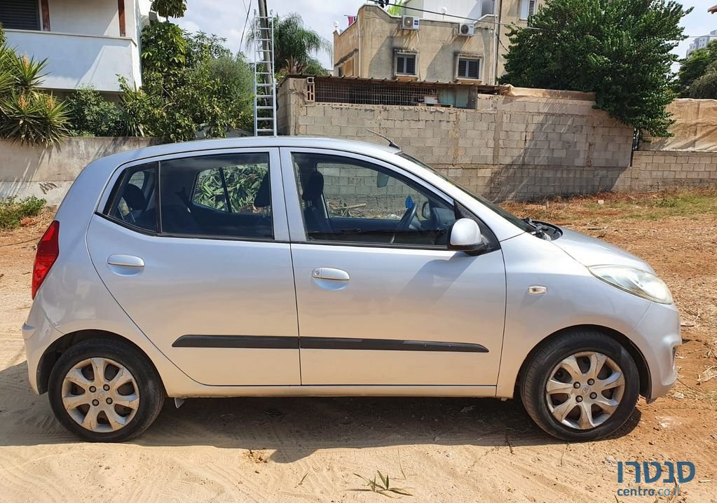 2012' Hyundai i10 יונדאי photo #2