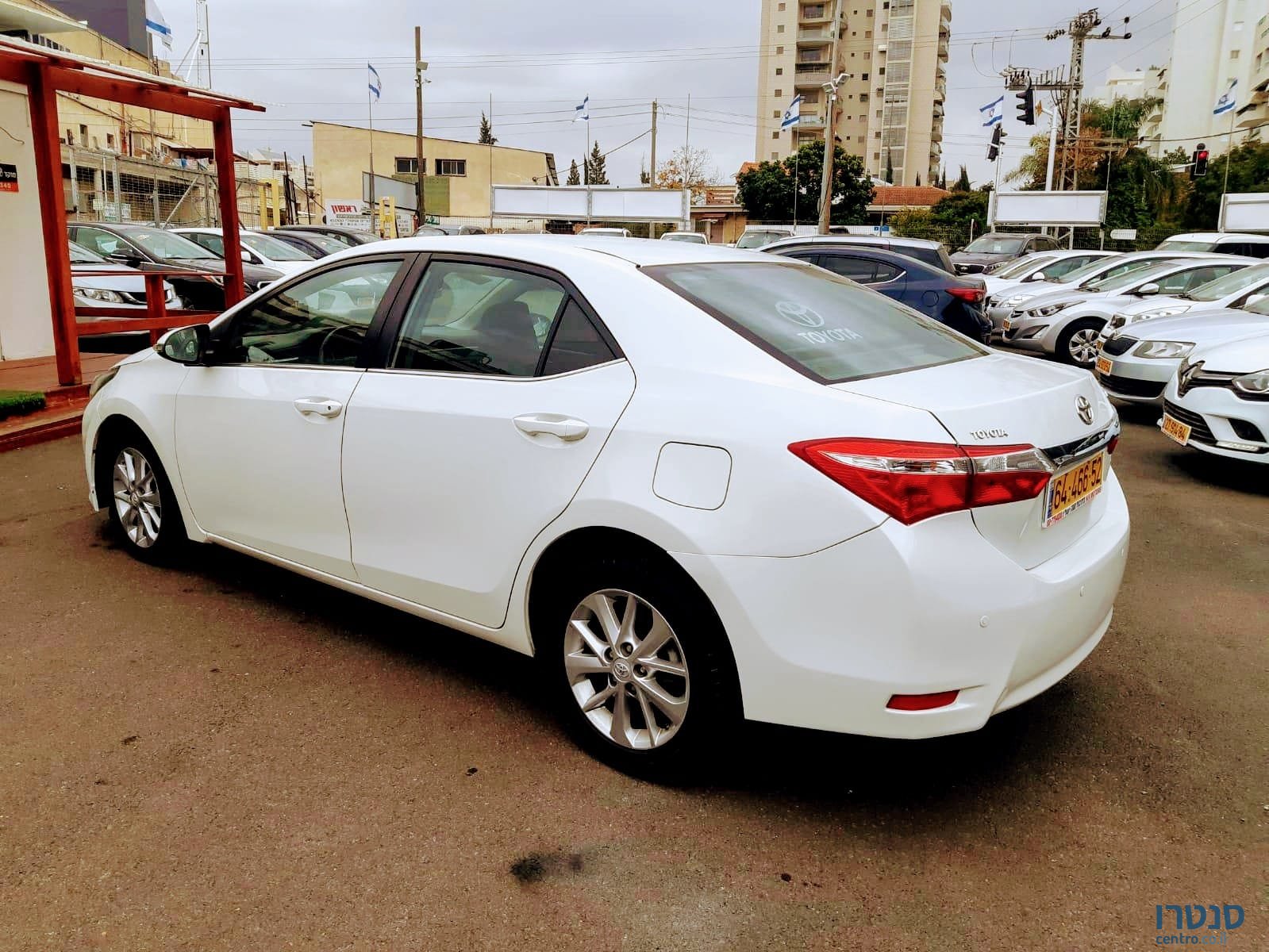 2013' Toyota Corolla photo #3