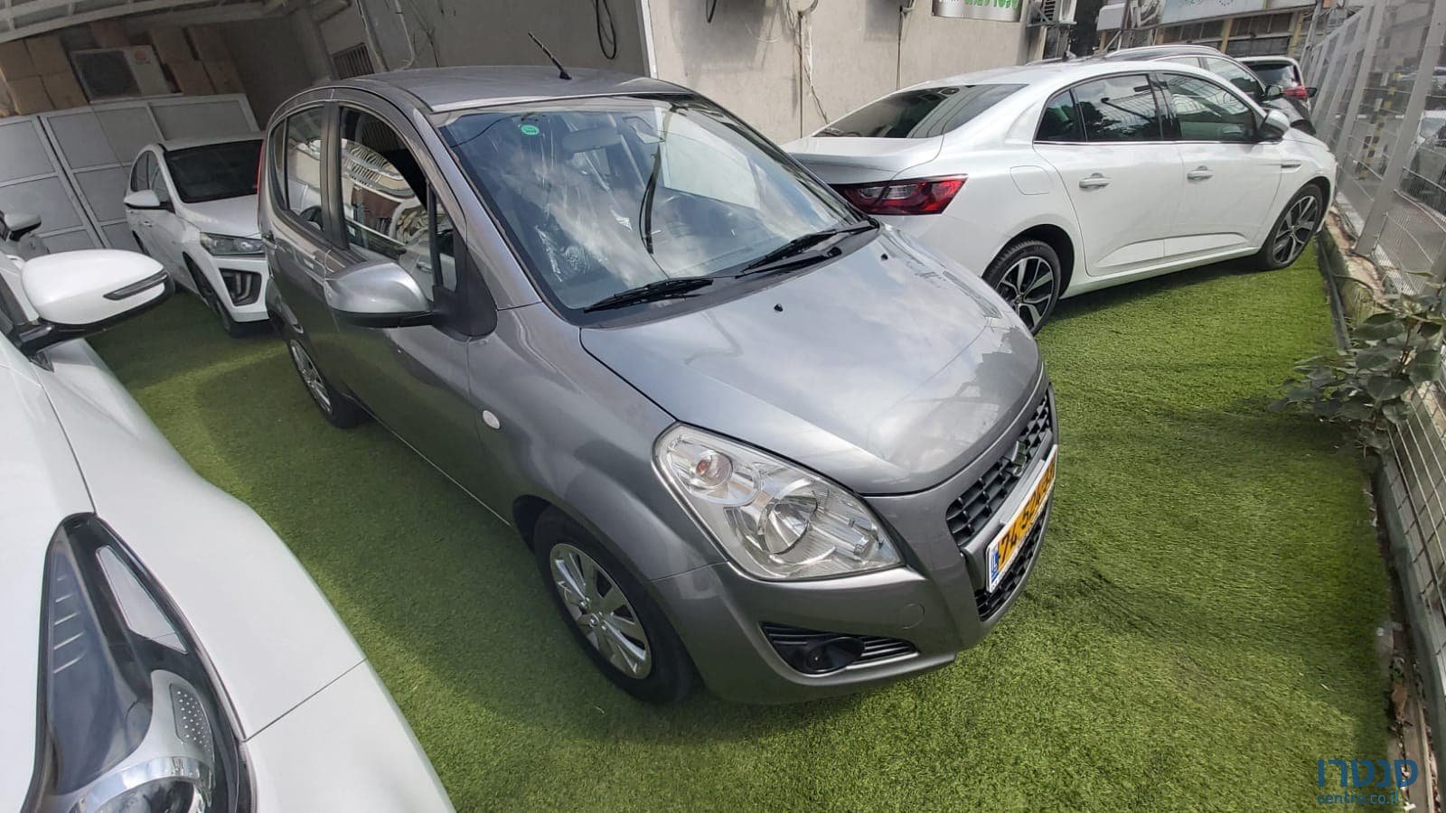 2017' Suzuki Splash photo #1