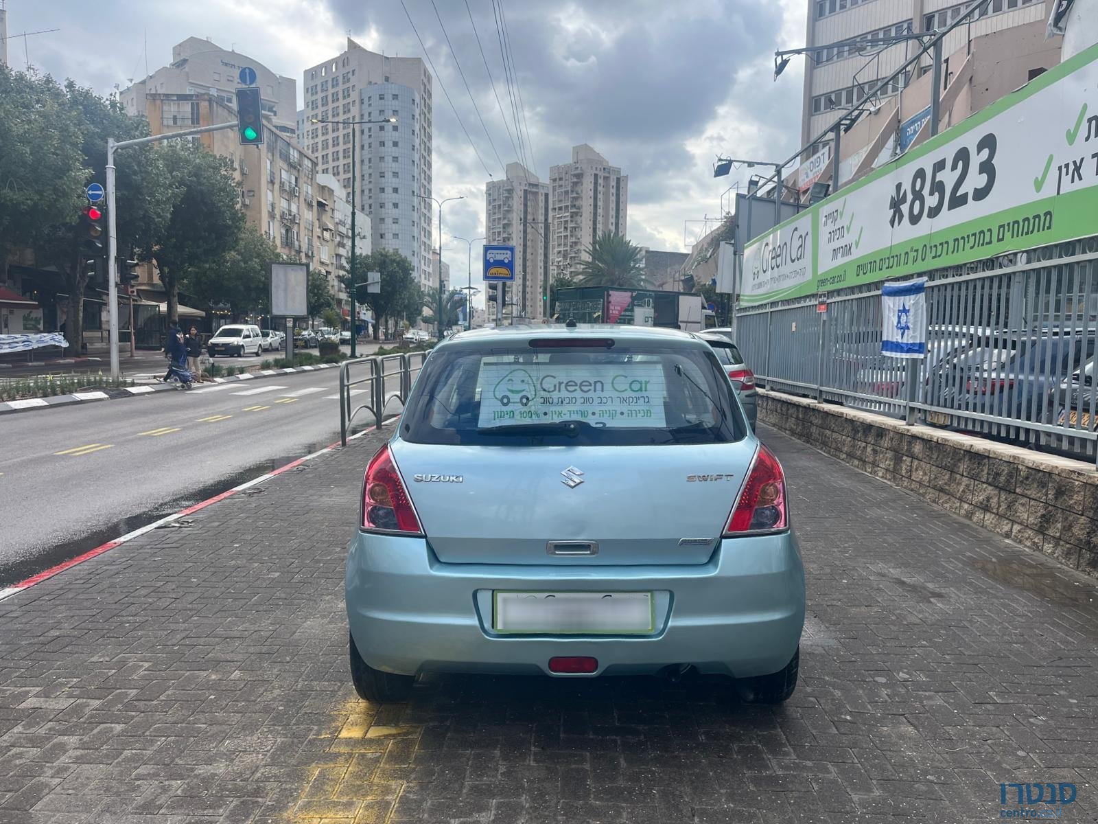 2010' Suzuki Swift photo #5