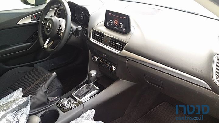 2018' Mazda 3 photo #3
