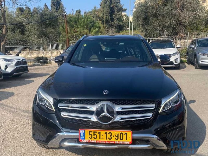 2019' Mercedes-Benz GLC מרצדס photo #2