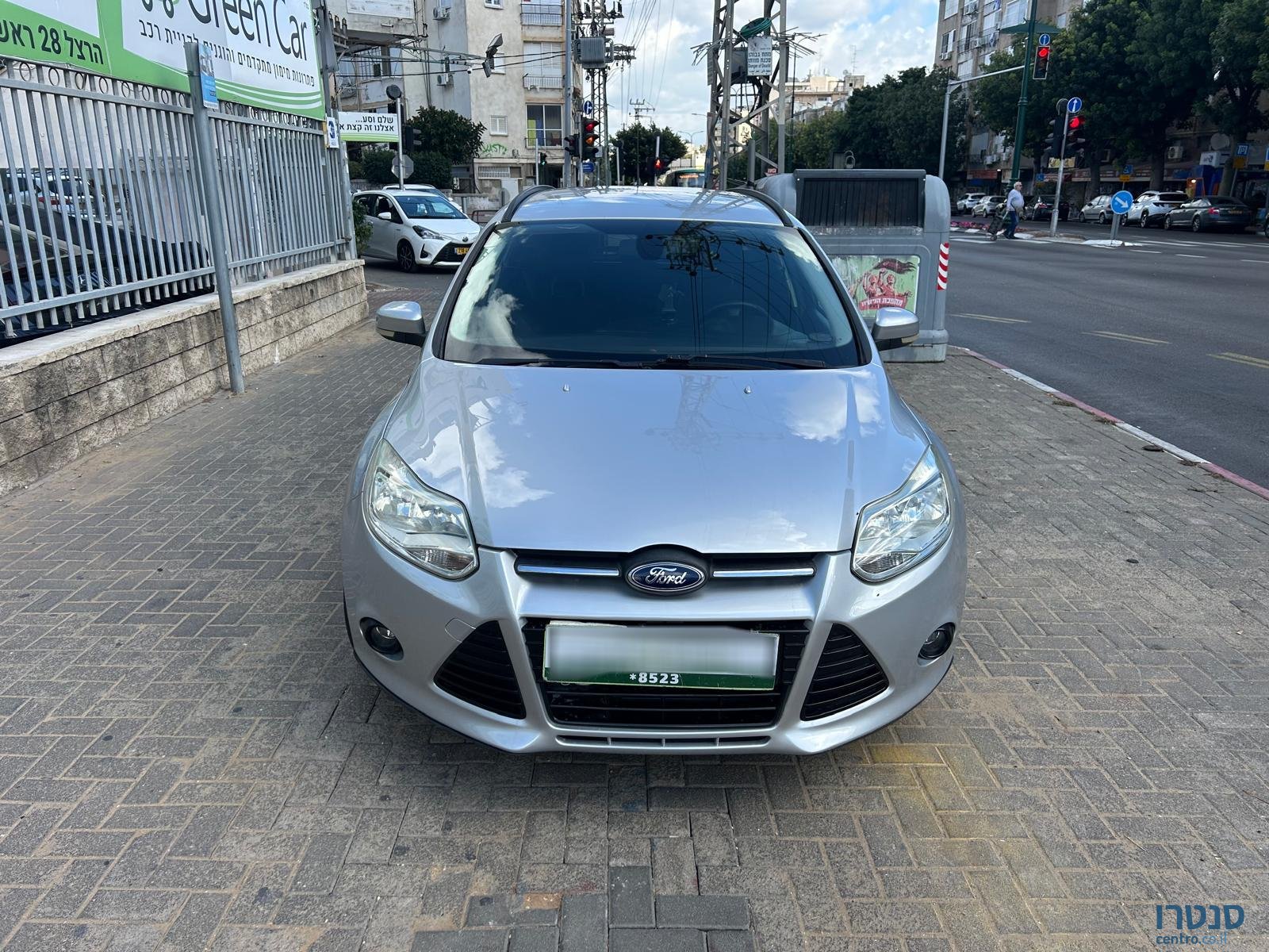 2014' Ford Focus photo #1