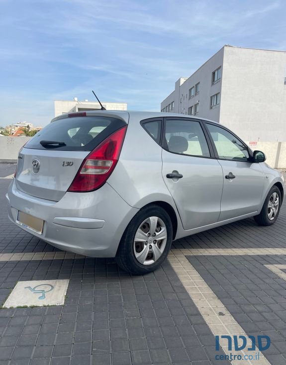 2009' Hyundai i30 יונדאי photo #3