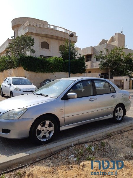2005' Mitsubishi Lancer photo #1