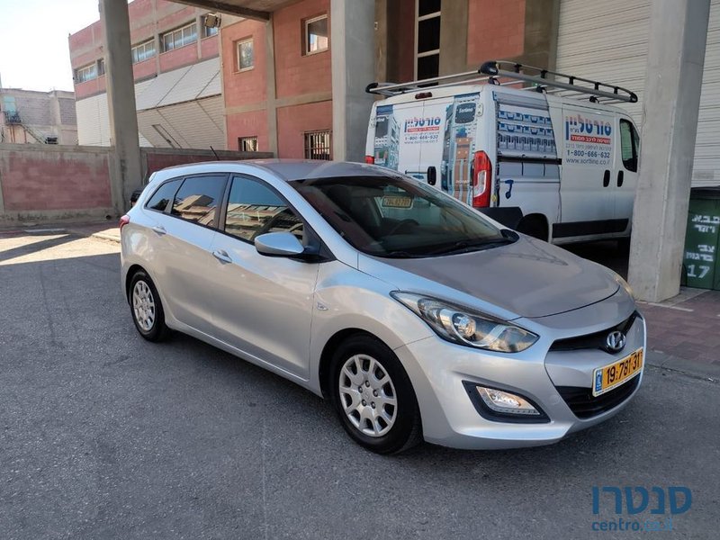 2014' Hyundai i30 יונדאי photo #4