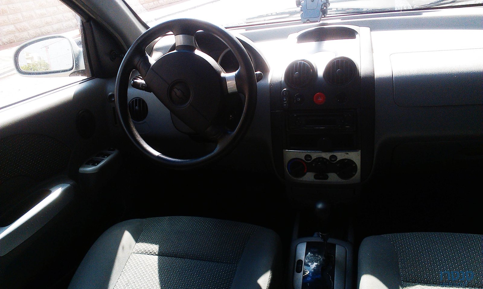 2006' Chevrolet Aveo LT photo #2