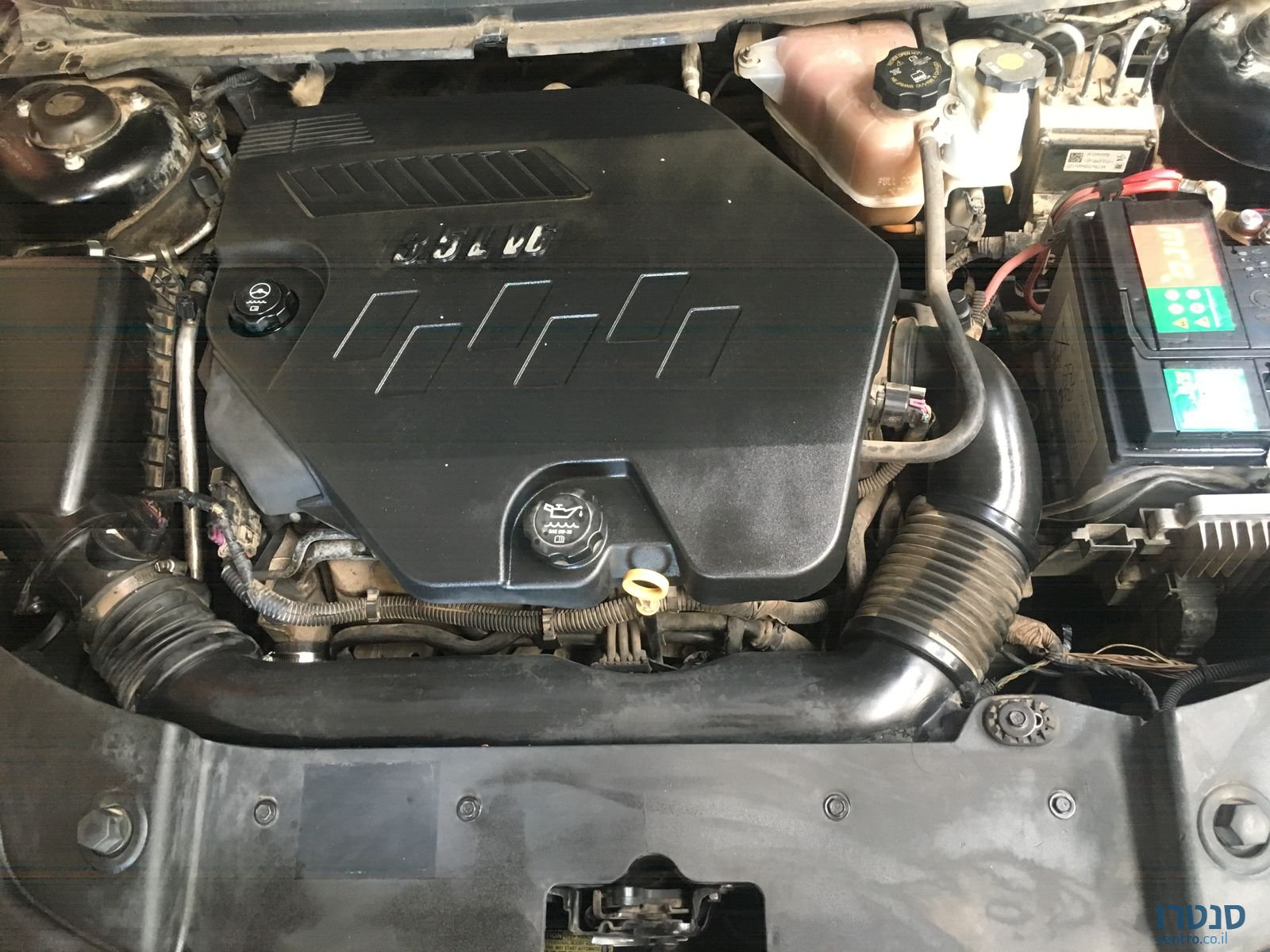 2009' Chevrolet Malibu LT photo #3