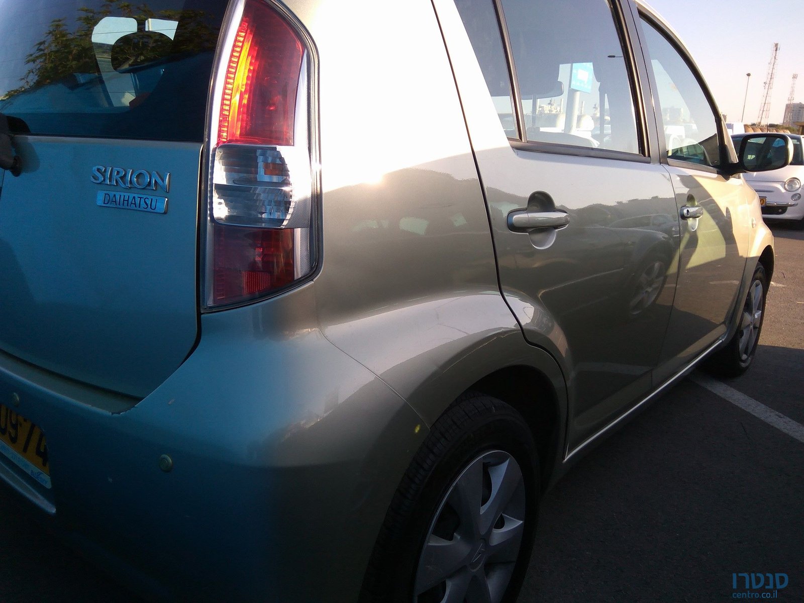 2011' Daihatsu Sirion photo #5