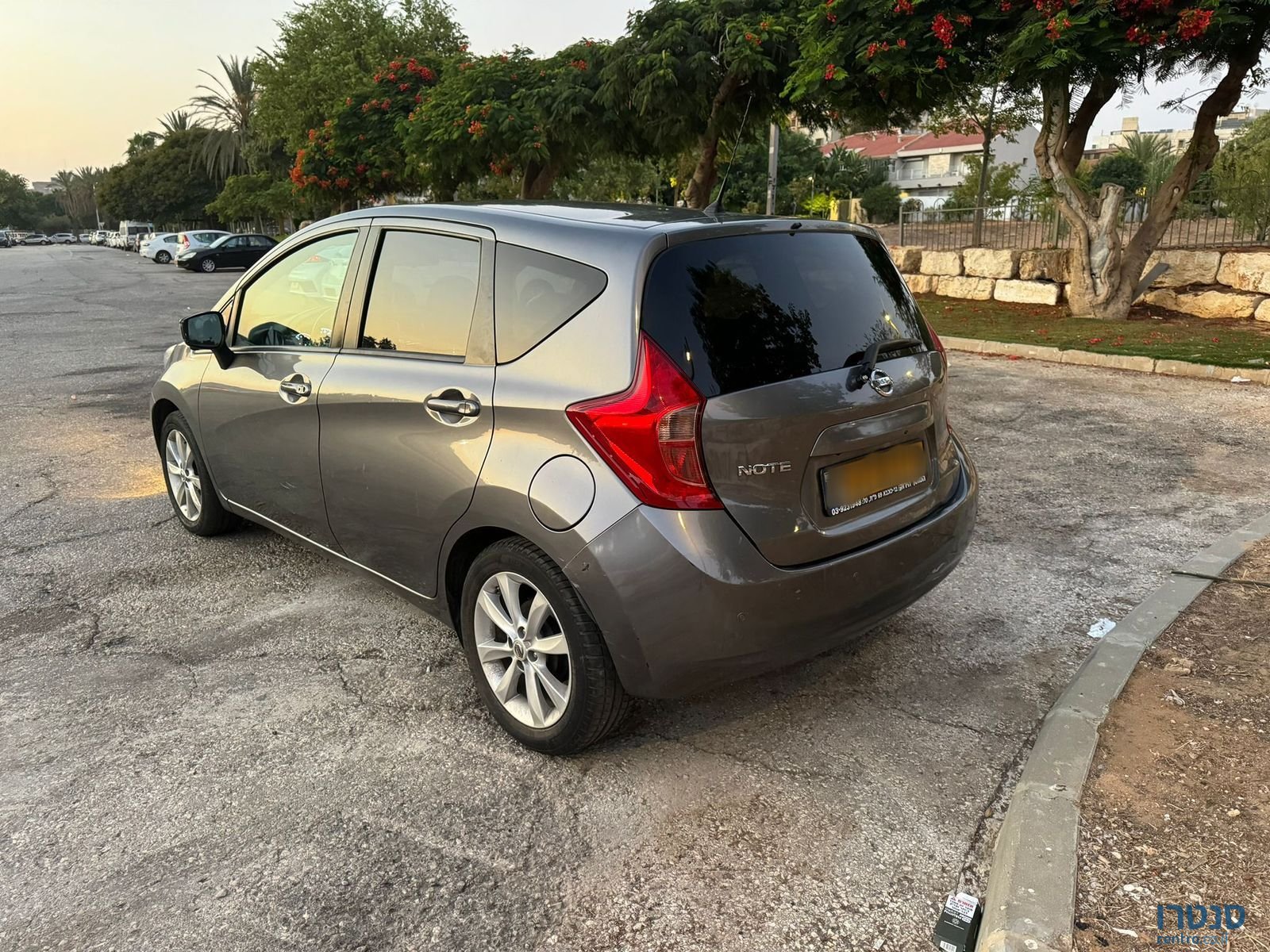 2015' Nissan Note photo #3