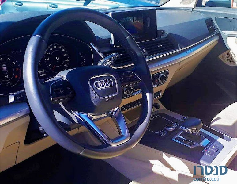 2017' Audi Q5 Luxury photo #3