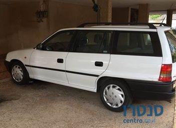 1996' Opel Astra Gl ‏1600 סטיישן ידני photo #4