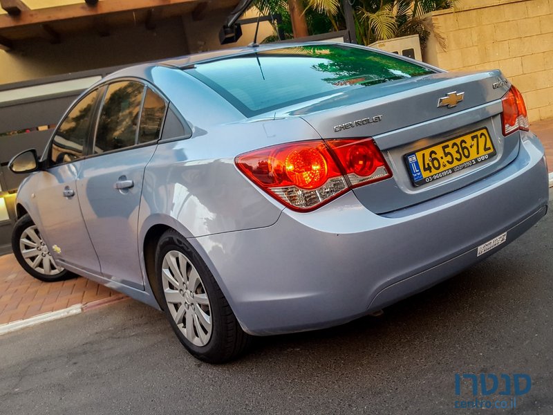 2010' Chevrolet Cruze photo #4