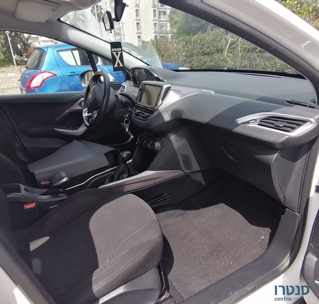 2014' Peugeot 2008 פיג'ו photo #3
