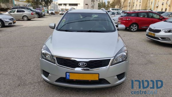 2010' Kia Ceed photo #2