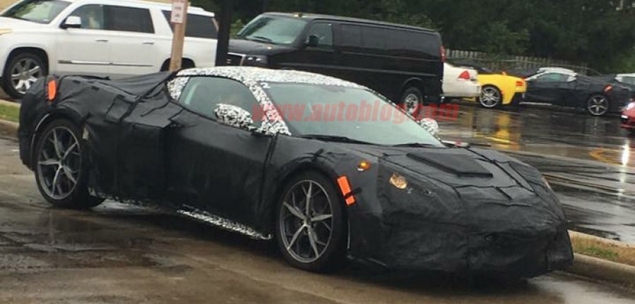 Mid-engine Chevy Corvette spied on public roads — and at McDonald's