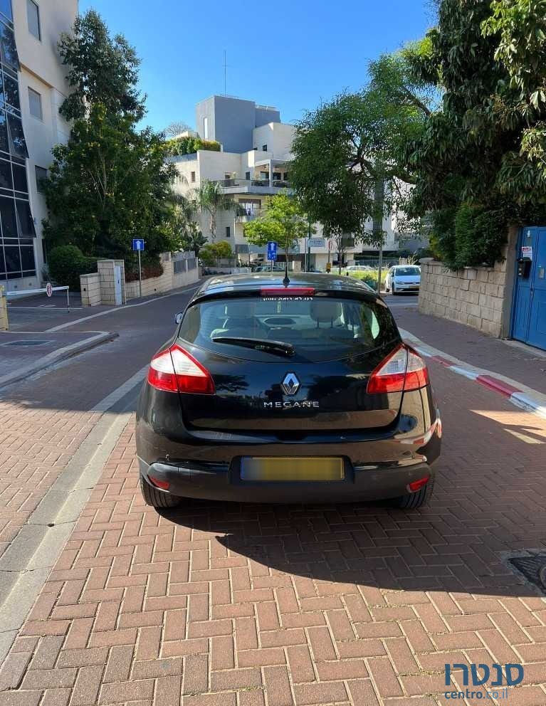 2011' Renault Megane רנו מגאן photo #2