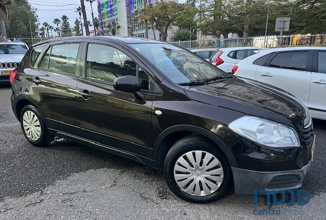 2014' Suzuki SX4 סוזוקי קרוסאובר photo #1