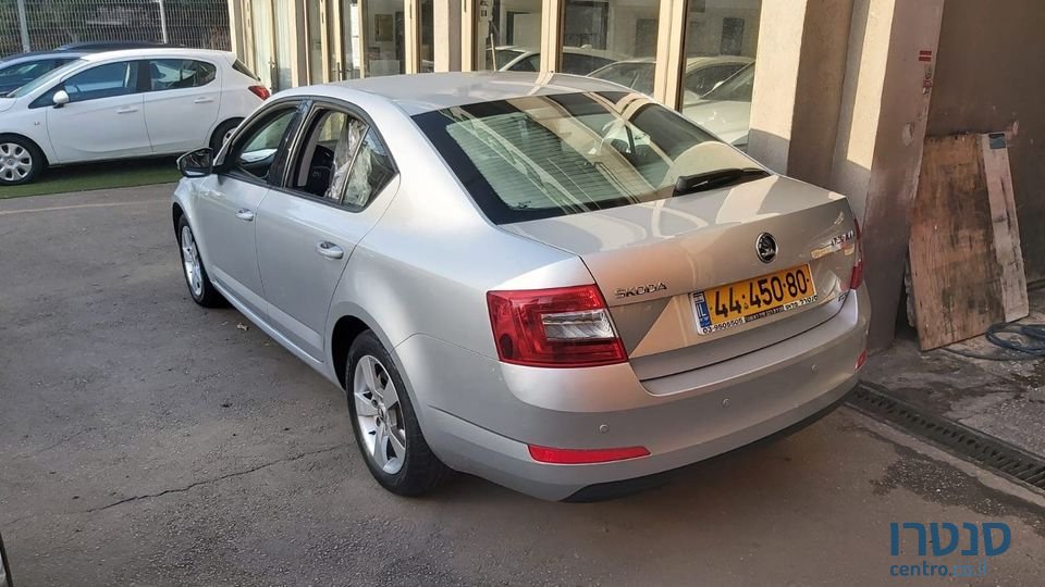 2017' Skoda Octavia photo #2